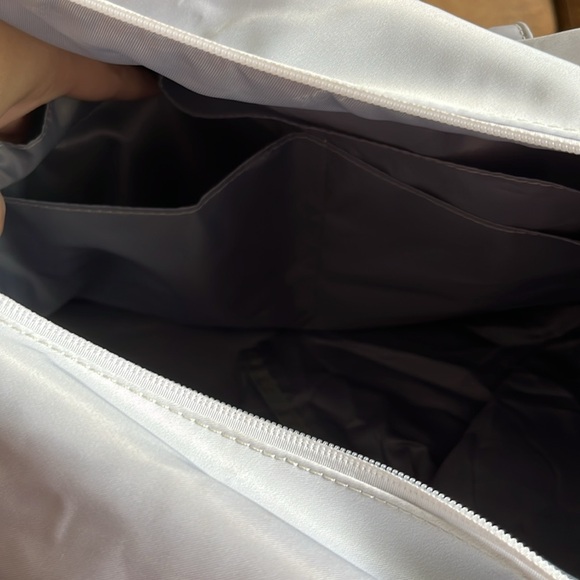 Duffle/gym bag - Picture 7 of 9